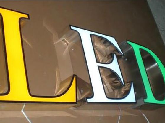开远介绍LED招牌的基础知识。